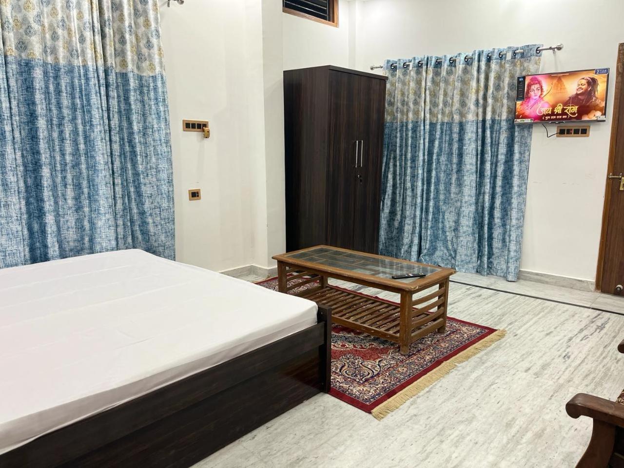 Shri Ram International Home Stay Ayodhya Extérieur photo