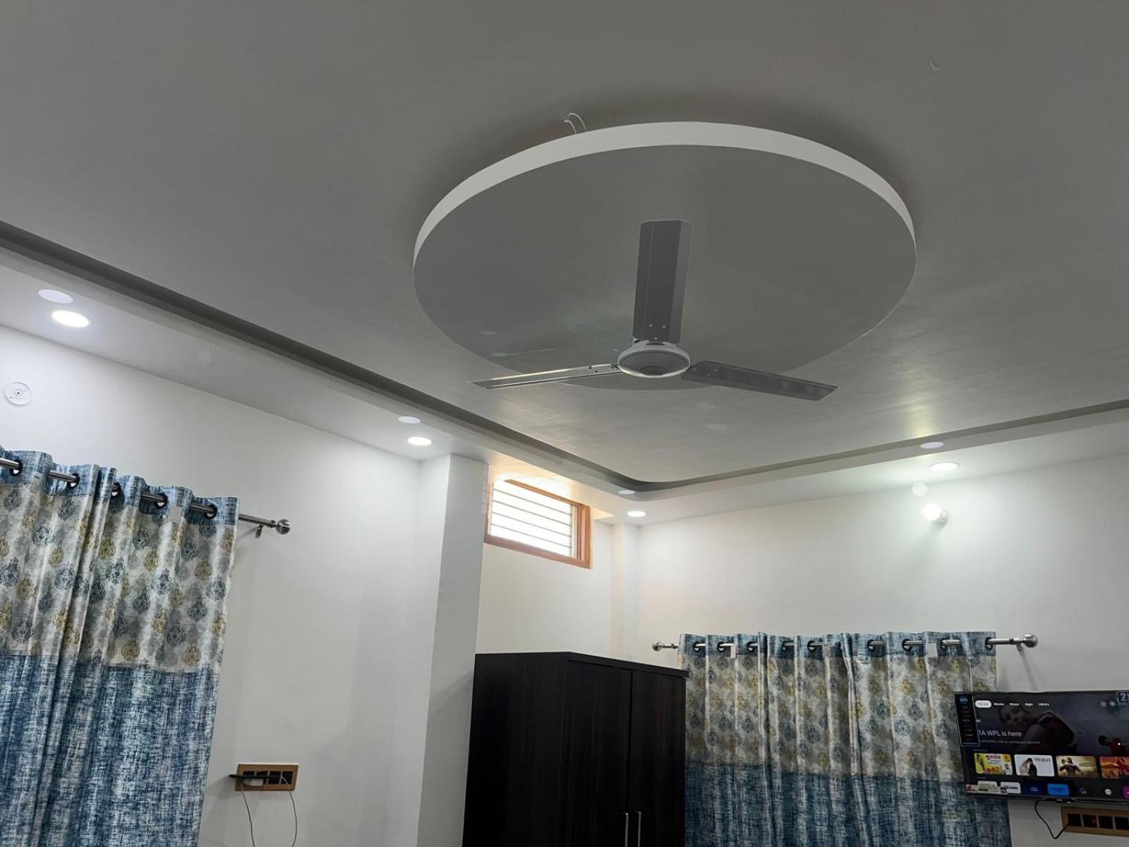 Shri Ram International Home Stay Ayodhya Extérieur photo